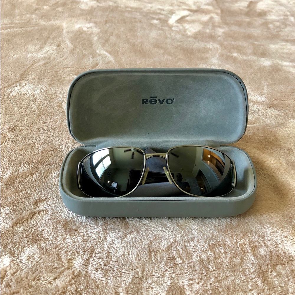 REVO POLARIZED MIRRORED SUNGLASSES